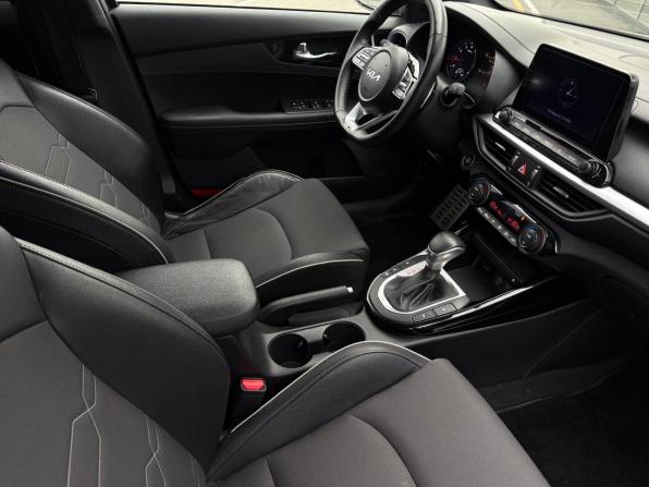 Kia Cerato IV Рестайлинг с пробегом 2021 года, цена 2 310 000 рублей, 97258 км, седан, Автокод Объявления