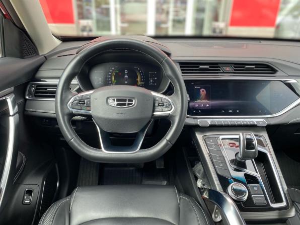 Geely Atlas Pro с пробегом 2023 года, цена 1 990 000 рублей, 80258 км, внедорожник, Автокод Объявления