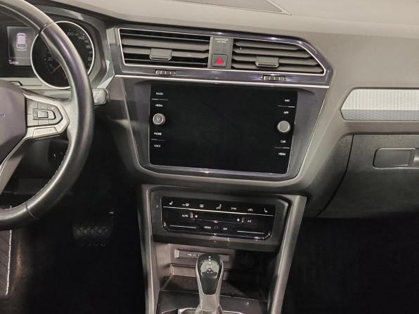 Volkswagen Tiguan II Рестайлинг с пробегом 2020 года, цена 2 699 000 рублей, 124585 км, внедорожник, Автокод Объявления