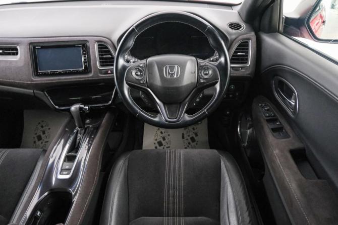 Honda Vezel I с пробегом 2018 года, цена 1 699 000 рублей, 98000 км, внедорожник, Автокод Объявления