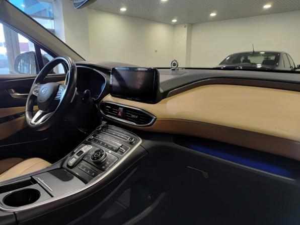 Hyundai Santa Fe IV Рестайлинг с пробегом 2021 года, цена 3 590 000 рублей, 102318 км, внедорожник, Автокод Объявления