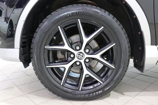 Toyota RAV4 IV (XA40) Рестайлинг с пробегом 2017 года, цена 2 530 000 рублей, 123105 км, внедорожник, Автокод Объявления
