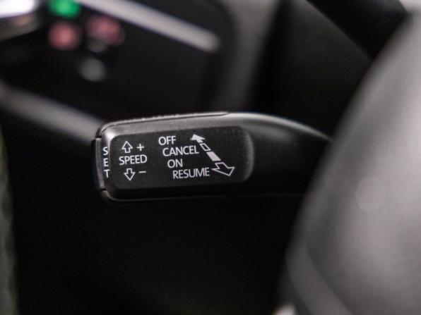 Volkswagen Touareg II с пробегом 2013 года, цена 1 750 000 рублей, 285363 км, внедорожник, Автокод Объявления