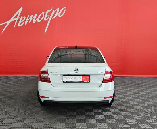 Skoda Octavia III (A7) Рестайлинг с пробегом 2017 года, цена 1 860 000 рублей, 148360 км, лифтбек, Автокод Объявления