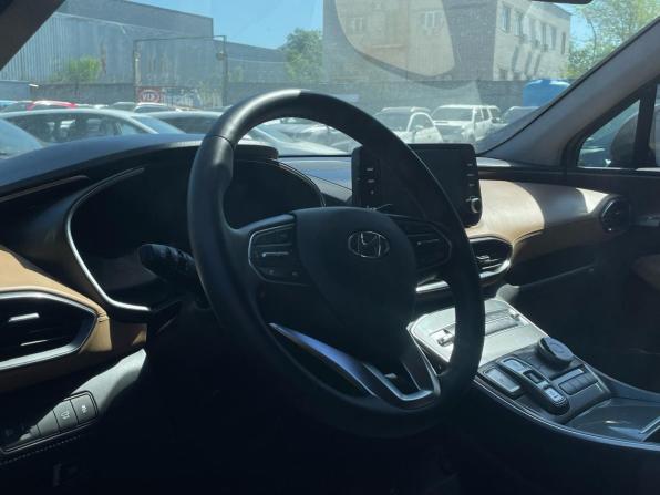 Hyundai Santa Fe IV Рестайлинг с пробегом 2021 года, цена 3 049 990 рублей, 166586 км, внедорожник, Автокод Объявления