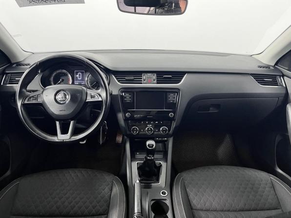 Skoda Octavia III (A7) Рестайлинг с пробегом 2017 года, цена 1 480 000 рублей, 142302 км, лифтбек, Автокод Объявления