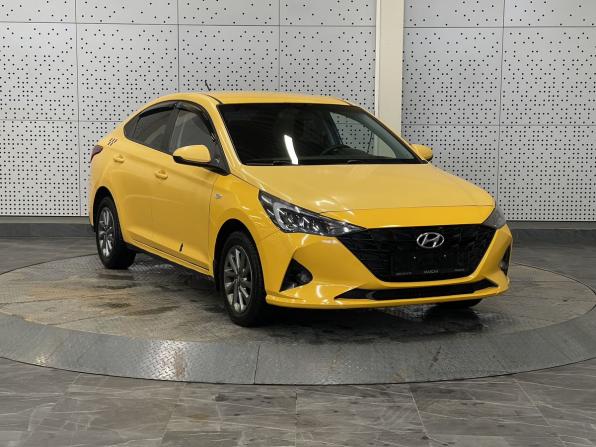 Hyundai Solaris II Рестайлинг с пробегом 2021 года, цена 1 150 000 рублей, 378625 км, седан, Автокод Объявления