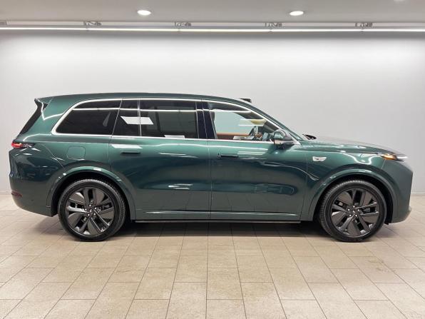 Li Auto (Lixiang) L9 I Рестайлинг с пробегом 2024 года, цена 7 688 000 рублей, 12153 км, внедорожник, Автокод Объявления