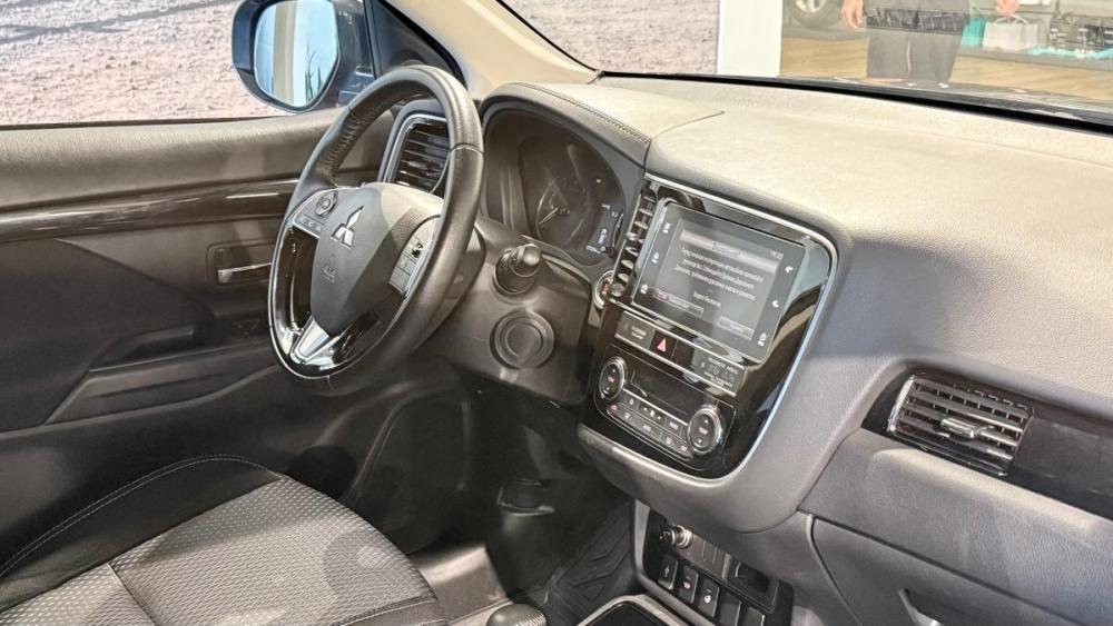 Mitsubishi Outlander III Рестайлинг 3 Санкт-Петербург  - изображение 13