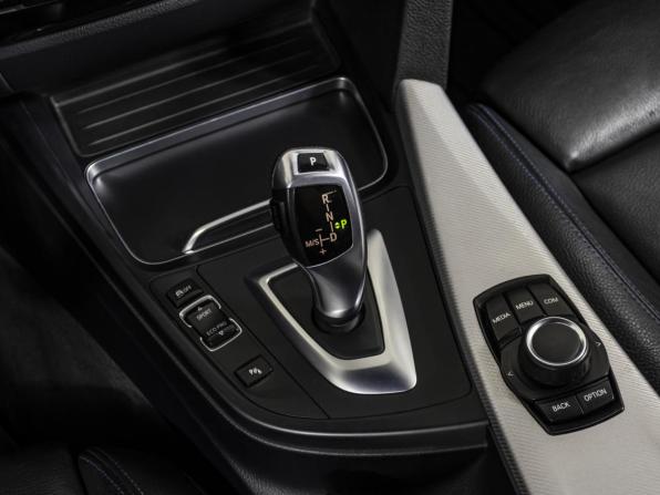 BMW 3 серии VI (F3x) Рестайлинг с пробегом 2018 года, цена 2 800 000 рублей, 95312 км, седан, Автокод Объявления