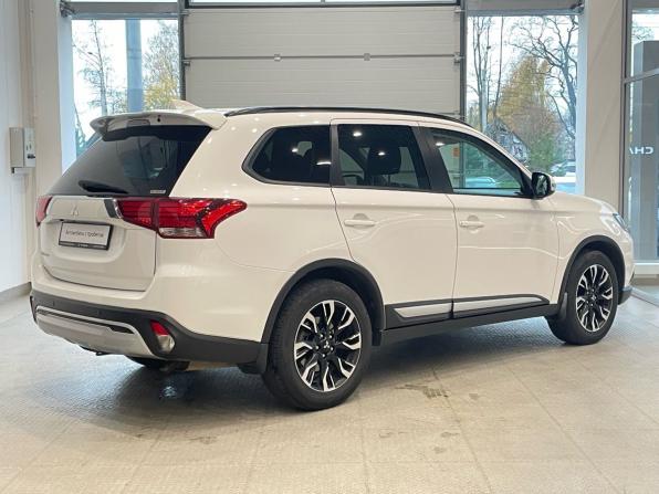 Mitsubishi Outlander III Рестайлинг 3 с пробегом 2021 года, цена 2 260 000 рублей, 120000 км, внедорожник, Автокод Объявления
