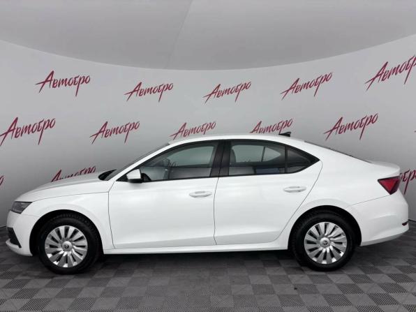 Skoda Octavia IV (A8) с пробегом 2021 года, цена 2 110 000 рублей, 96657 км, лифтбек, Автокод Объявления