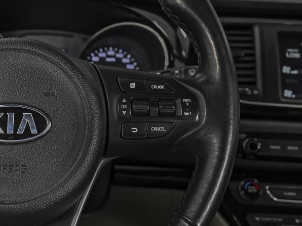 Kia Carnival III с пробегом 2017 года, цена 2 640 000 рублей, 174289 км, минивэн, Автокод Объявления