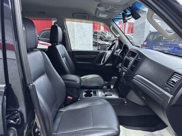 Mitsubishi Pajero IV Рестайлинг 1 с пробегом 2011 года, цена 1 899 000 рублей, 159534 км, внедорожник, Автокод Объявления