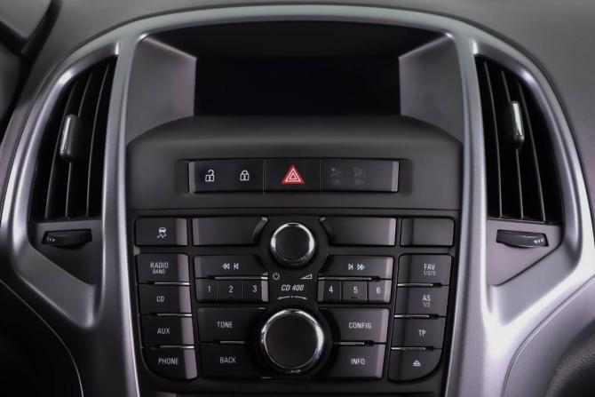 Opel Astra J Рестайлинг с пробегом 2014 года, цена 799 000 рублей, 198000 км, хэтчбек, Автокод Объявления