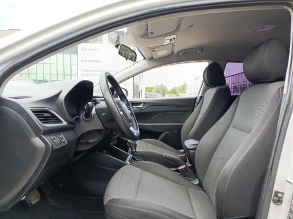 Hyundai Solaris II с пробегом 2018 года, цена 1 258 000 рублей, 126281 км, седан, Автокод Объявления