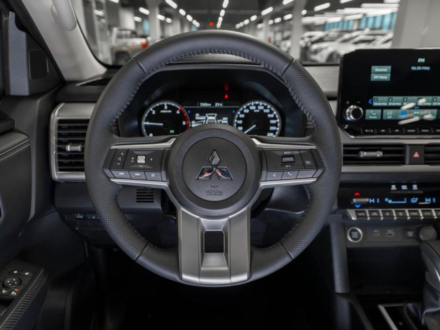Mitsubishi L200 VI Москва  - изображение 10