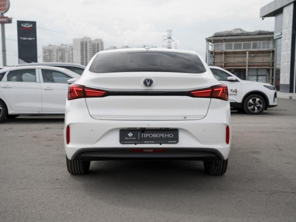 Changan Eado II с пробегом 2023 года, цена 1 850 000 рублей, 5450 км, седан, Автокод Объявления