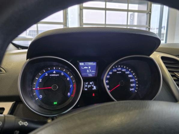 Hyundai i30 II с пробегом 2014 года, цена 945 000 рублей, 177887 км, хэтчбек, Автокод Объявления