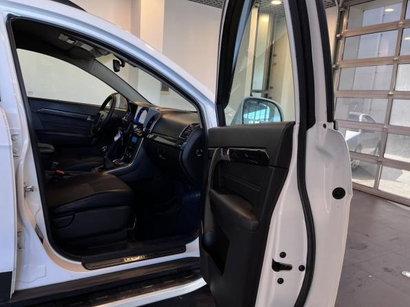 Chevrolet Captiva I Рестайлинг 2 с пробегом 2014 года, цена 1 360 000 рублей, 265705 км, внедорожник, Автокод Объявления
