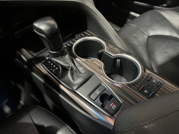 Toyota Camry VIII (XV70) с пробегом 2020 года, цена 2 945 000 рублей, 104306 км, седан, Автокод Объявления
