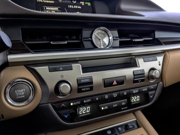 Lexus ES VI Рестайлинг с пробегом 2015 года, цена 3 400 000 рублей, 99407 км, седан, Автокод Объявления