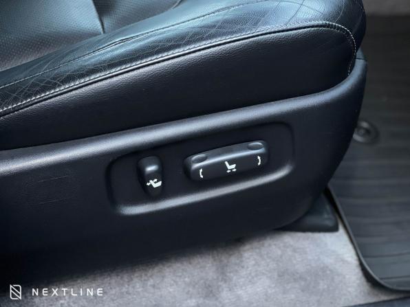 Toyota Land Cruiser 200 Series Рестайлинг 1 с пробегом 2012 года, цена 4 490 000 рублей, 181700 км, внедорожник, Автокод Объявления
