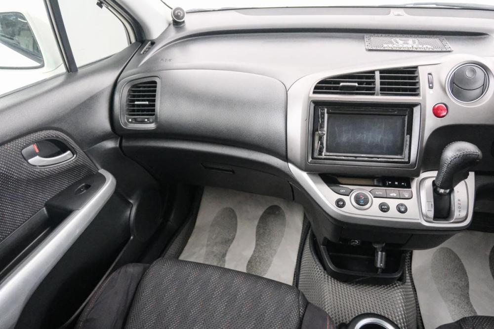 Honda Stream II Рестайлинг Красноярск  - изображение 12