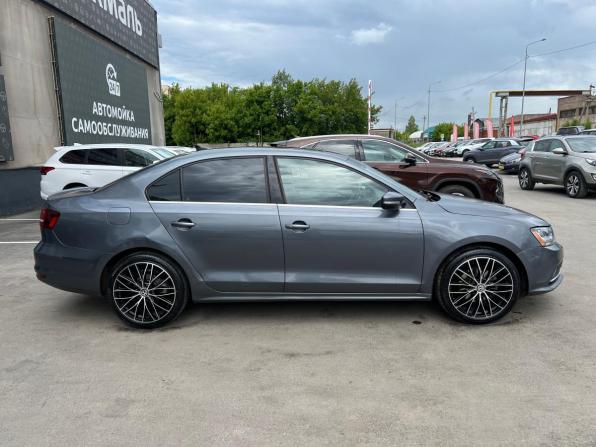 Volkswagen Jetta VI Рестайлинг с пробегом 2017 года, цена 990 000 рублей, 240407 км, седан, Автокод Объявления