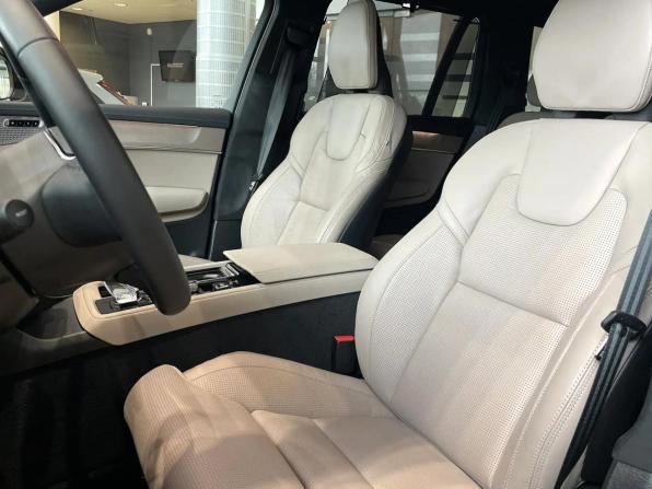 Volvo XC90 II Рестайлинг 2 с пробегом 2026 года, цена 10 950 000 рублей, 25 км, внедорожник, Автокод Объявления
