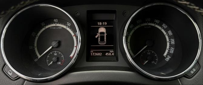 Skoda Yeti I Рестайлинг с пробегом 2017 года, цена 1 395 000 рублей, 1724602 км, внедорожник, Автокод Объявления