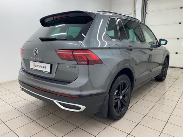 Volkswagen Tiguan II Рестайлинг с пробегом 2021 года, цена 2 695 000 рублей, 97910 км, внедорожник, Автокод Объявления