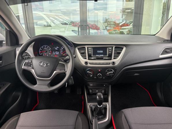 Hyundai Solaris II Рестайлинг с пробегом 2021 года, цена 1 620 000 рублей, 49083 км, седан, Автокод Объявления