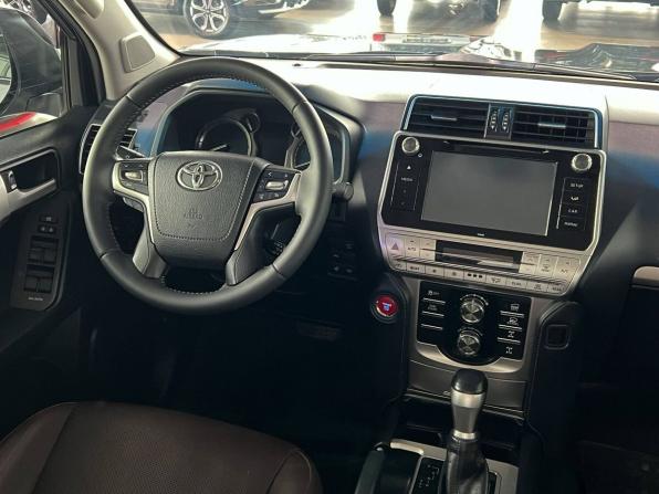 Toyota Land Cruiser Prado 150 Series Рестайлинг 2 с пробегом 2019 года, цена 5 900 000 рублей, 136921 км, внедорожник, Автокод Объявления