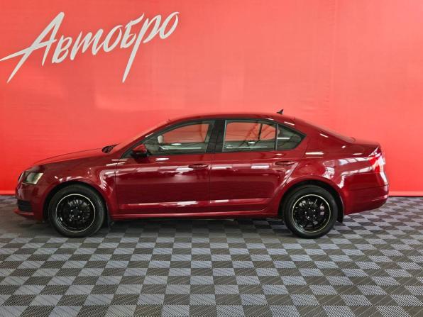 Skoda Octavia III (A7) Рестайлинг с пробегом 2017 года, цена 1 359 000 рублей, 165000 км, лифтбек, Автокод Объявления