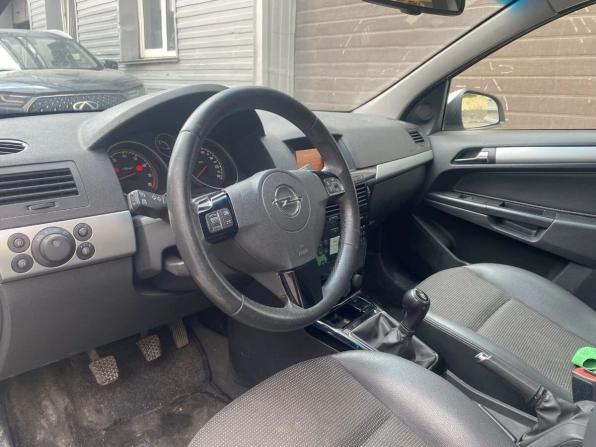 Opel Astra H Рестайлинг с пробегом 2014 года, цена 562 000 рублей, 161000 км, седан, Автокод Объявления