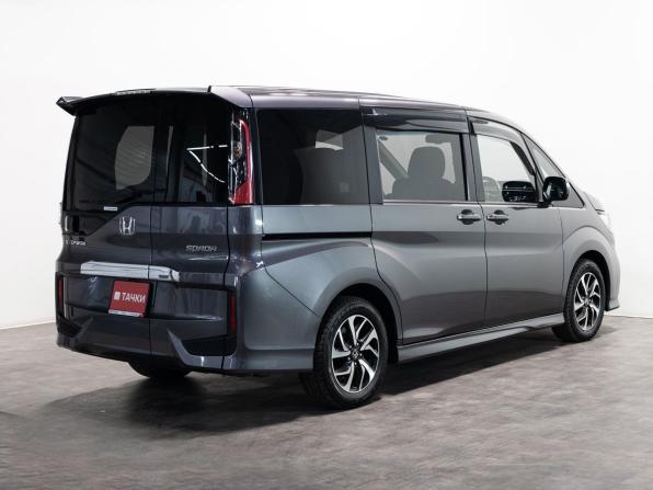 Honda Stepwgn V Рестайлинг с пробегом 2018 года, цена 2 180 000 рублей, 91020 км, минивэн, Автокод Объявления