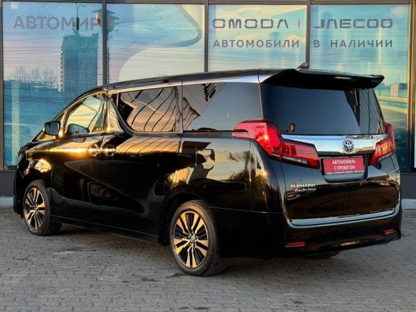 Toyota Alphard III Рестайлинг с пробегом 2019 года, цена 3 500 000 рублей, 228674 км, минивэн, Автокод Объявления