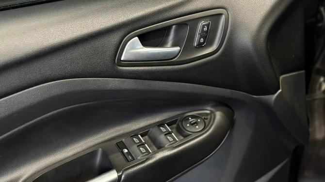 Ford Kuga II с пробегом 2015 года, цена 1 220 000 рублей, 154401 км, внедорожник, Автокод Объявления