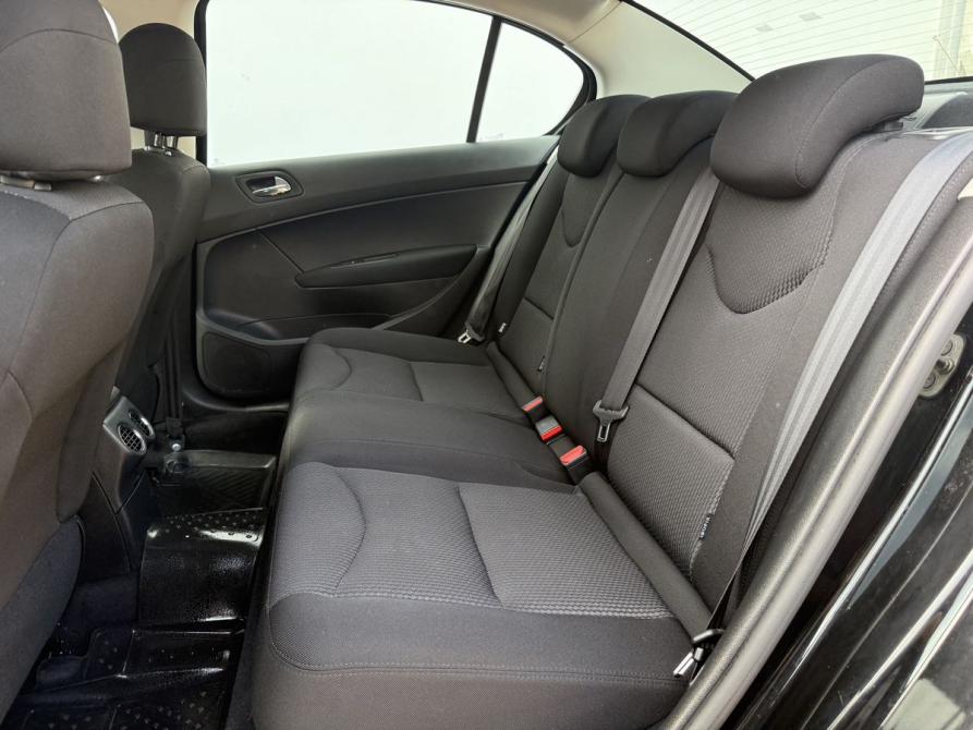 Peugeot 408 I Москва  - изображение 11