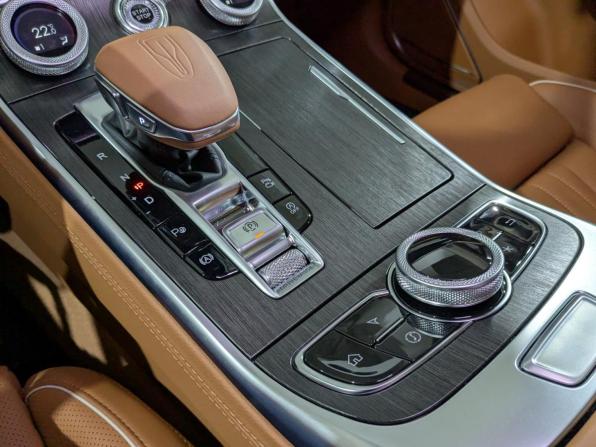 Hongqi H9 I с пробегом 2023 года, цена 4 300 000 рублей, 5367 км, седан, Автокод Объявления