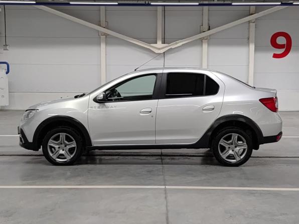 Renault Logan II Рестайлинг с пробегом 2020 года, цена 1 015 000 рублей, 71874 км, седан, Автокод Объявления