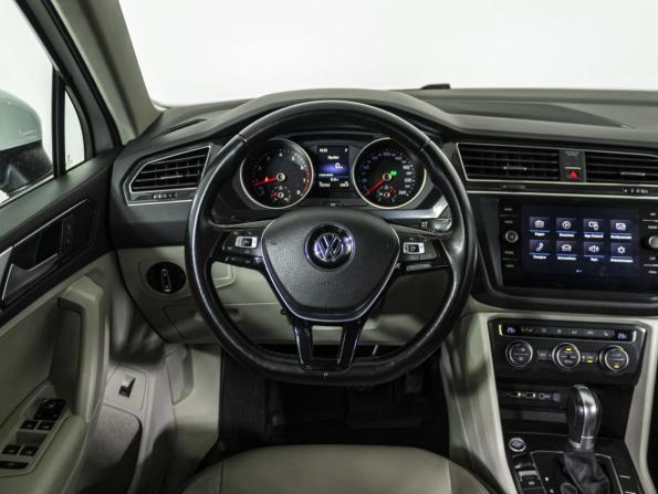 Volkswagen Tiguan II с пробегом 2017 года, цена 2 199 000 рублей, 102000 км, внедорожник, Автокод Объявления