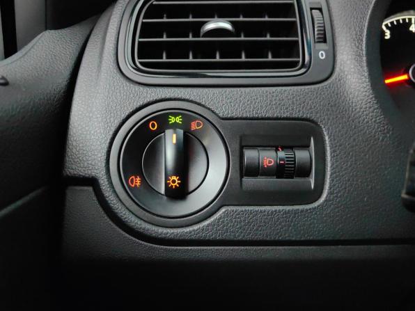 Volkswagen Polo V Рестайлинг с пробегом 2019 года, цена 888 000 рублей, 165651 км, седан, Автокод Объявления