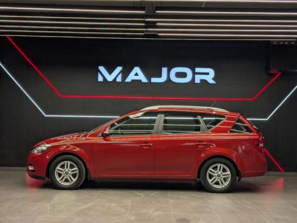 Kia Ceed I Рестайлинг с пробегом 2011 года, цена 1 000 000 рублей, 49664 км, универсал, Автокод Объявления