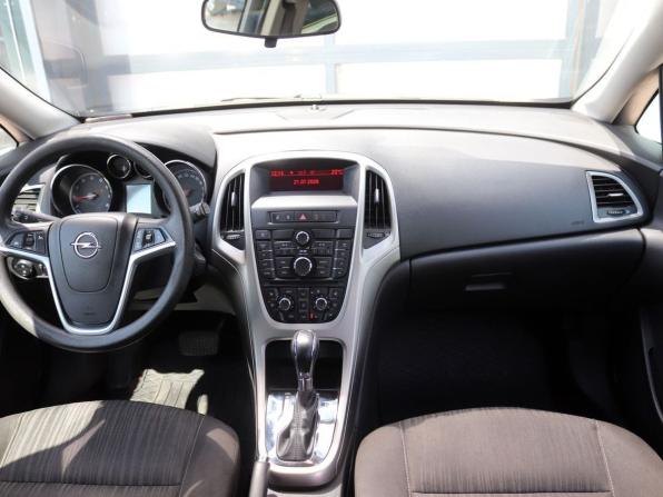 Opel Astra J с пробегом 2010 года, цена 549 000 рублей, 138000 км, хэтчбек, Автокод Объявления