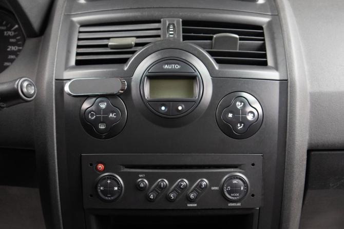 Renault Megane II Рестайлинг с пробегом 2009 года, цена 499 000 рублей, 218000 км, универсал, Автокод Объявления