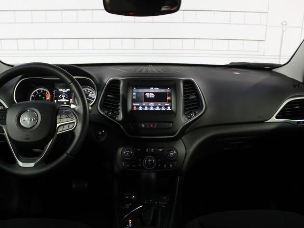 Jeep Cherokee V (KL) Рестайлинг с пробегом 2018 года, цена 2 293 000 рублей, 68483 км, внедорожник, Автокод Объявления