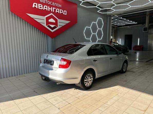 Skoda Rapid I с пробегом 2016 года, цена 990 000 рублей, 106000 км, лифтбек, Автокод Объявления