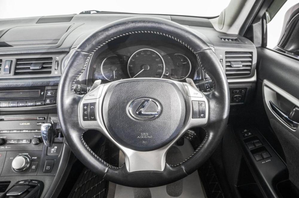 Lexus CT I Барнаул  - изображение 14